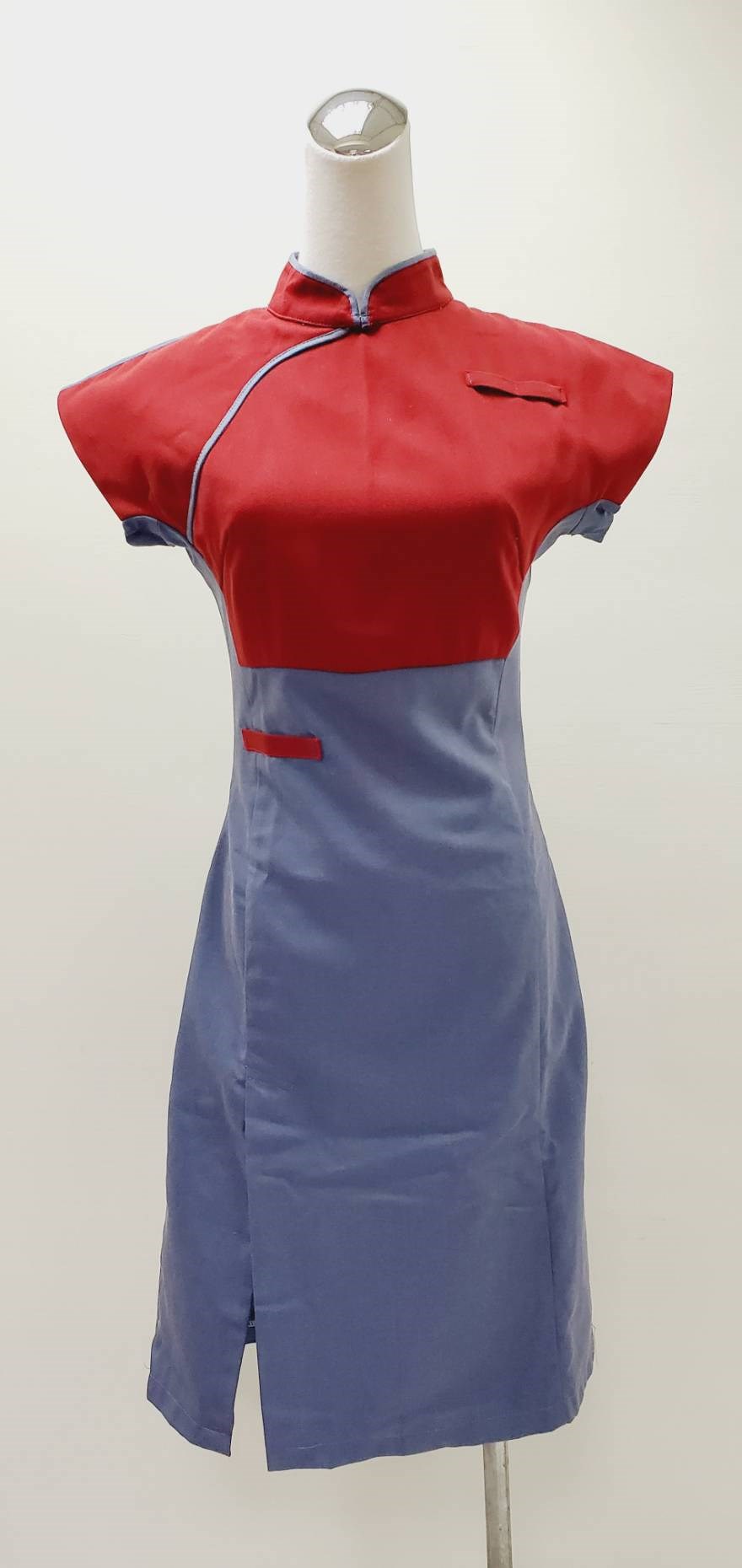 紅灰華航制服